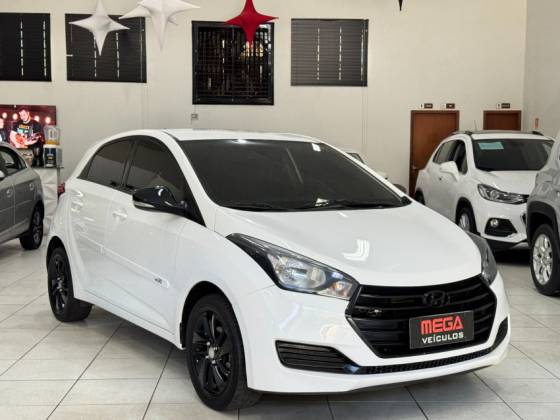 HYUNDAI HB20 1.0 COMFORT PLUS 12V FLEX 4P MANUAL HYUNDAI HB20 1.0 COMFORT PLUS 12V FLEX 4P MANUAL